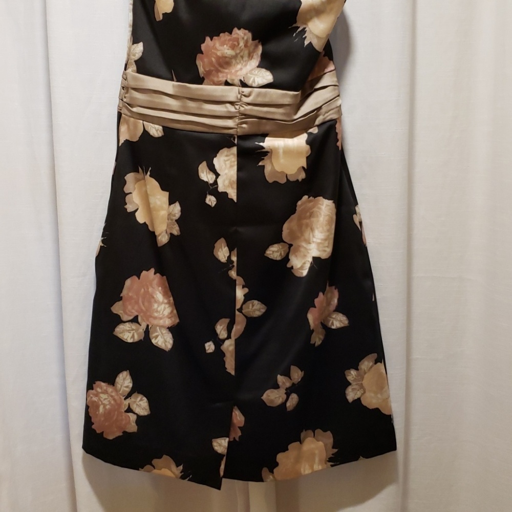 Formal Dress - Picture 4 of 4